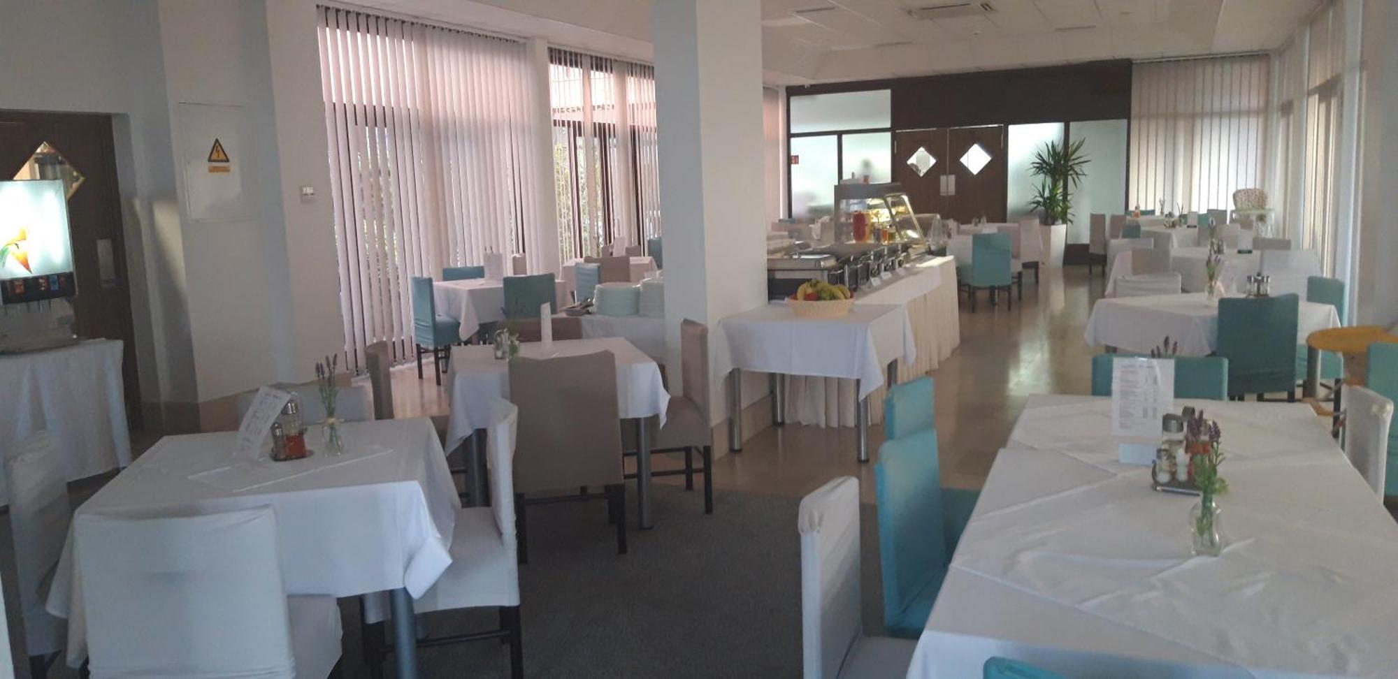 Hotel Albamaris Biograd Na Moru Exteriör bild